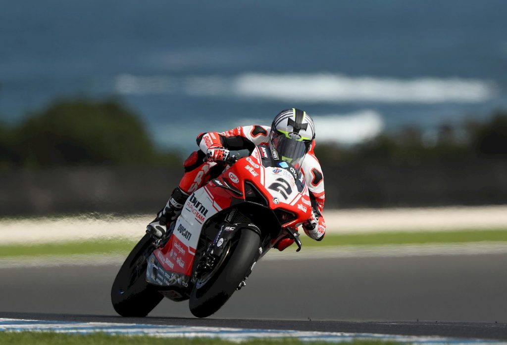 Coronavirus, l'atelier de l'équipe Barni Superbike pour aider les médecins et les infirmières à Bergame