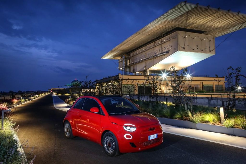 Fiat 500 RED : la nouvelle série spéciale avec Bono