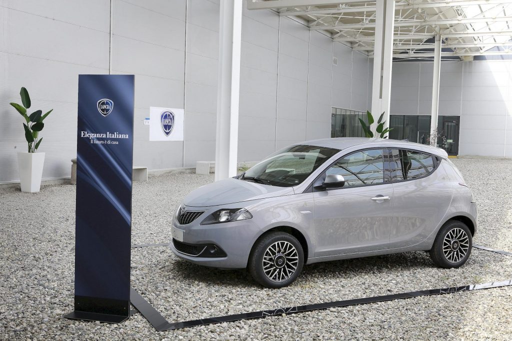 La nouvelle Lancia Ypsilon arrivera en 2024, et à partir de 2028 elle sera uniquement électrique