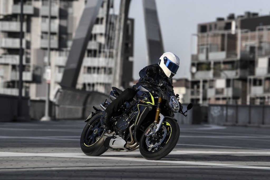 MV Agusta Brutale 1000 RR 2020 : une réplique Superbike spectaculaire
