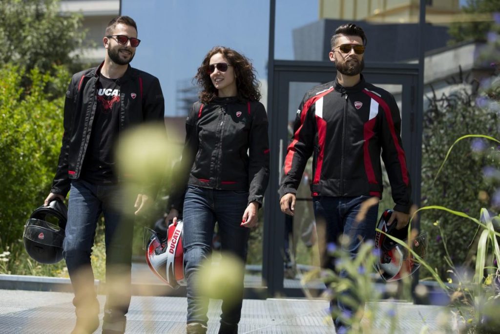 Vestes Ducati été 2020 : la nouvelle ligne de vêtements d'extérieur ventilés