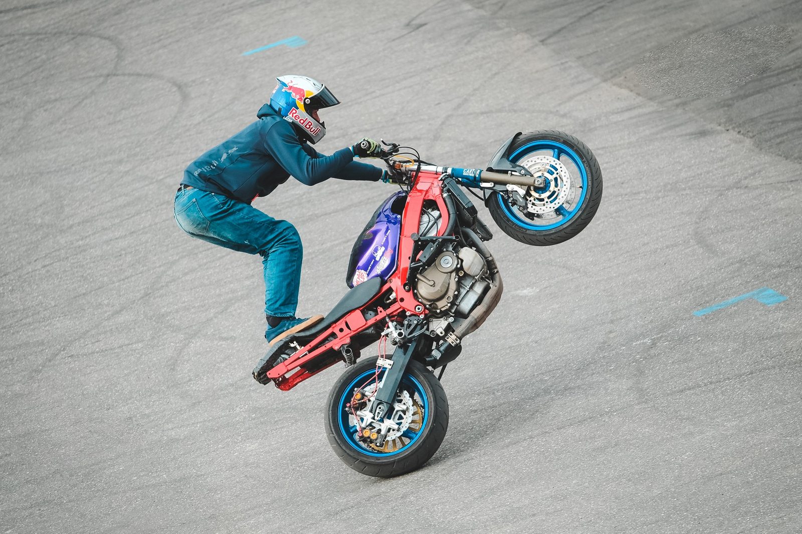 Salon de la moto 2020 Red Bull