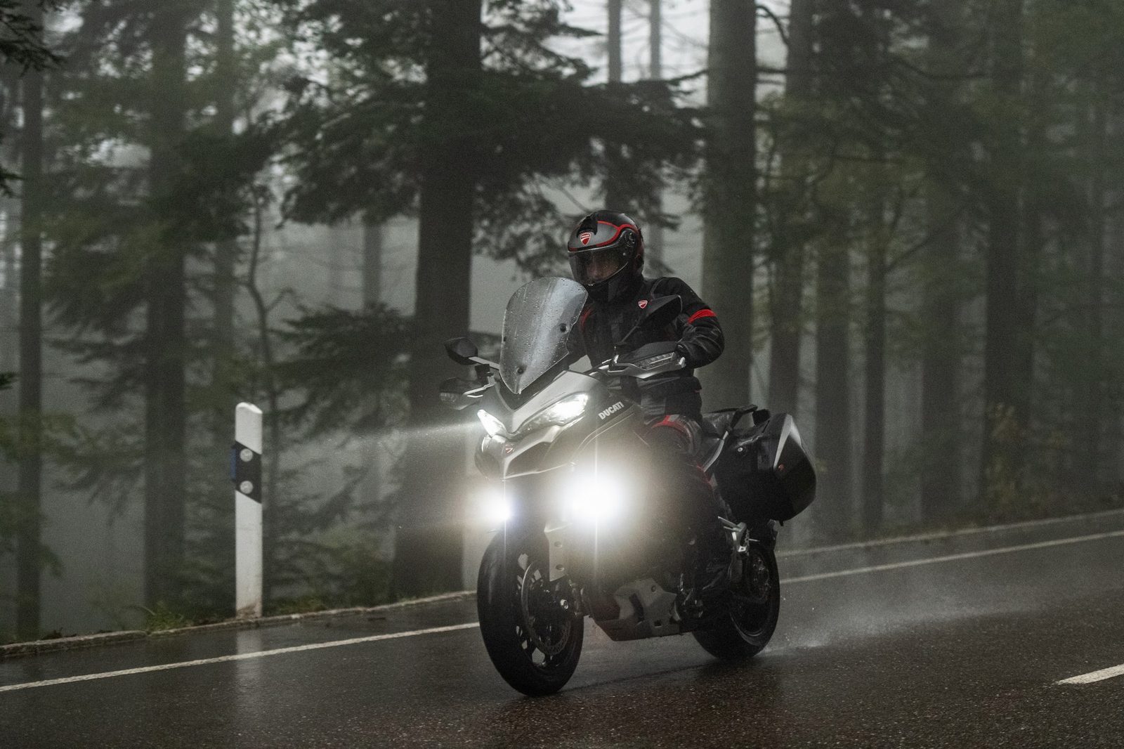 Ducati Multistrada 1260S Grand Tour