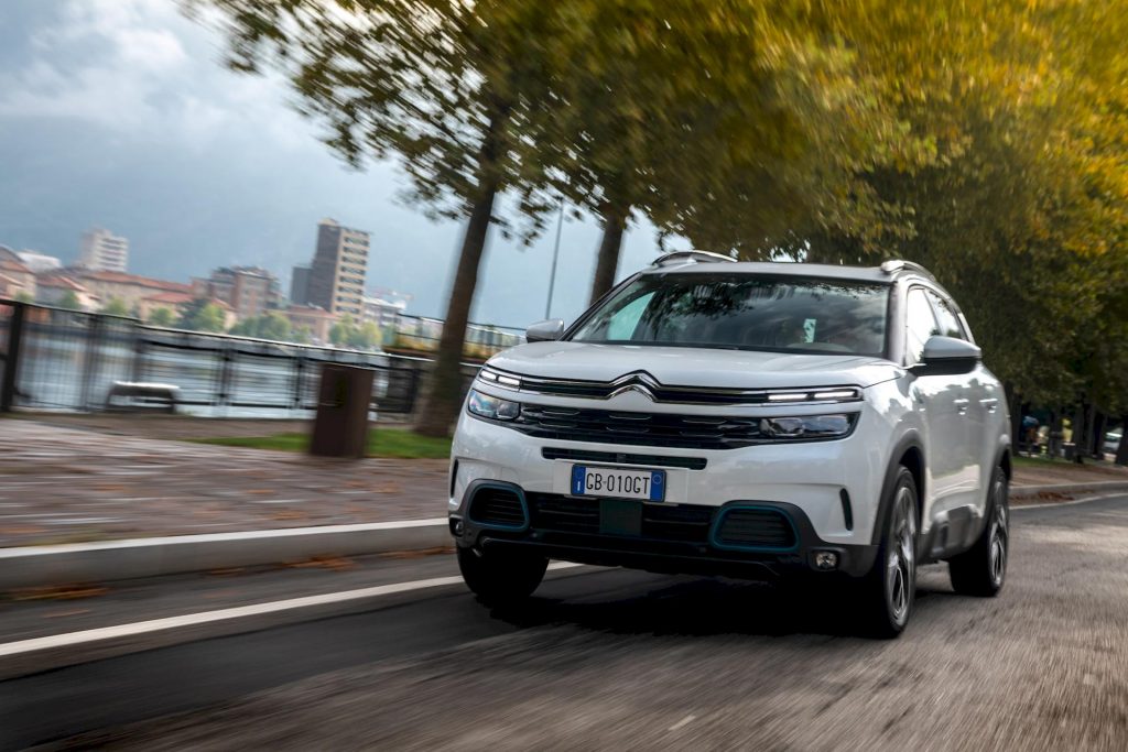 Citroën C5 Aircross Hybrid Plug-In : l'essai routier du SUV qui fait presque fleuron