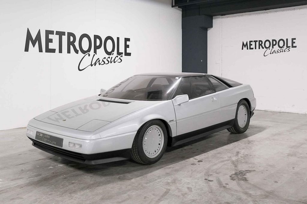 Deux concept-cars Lotus très rares sont en vente chez un concessionnaire
