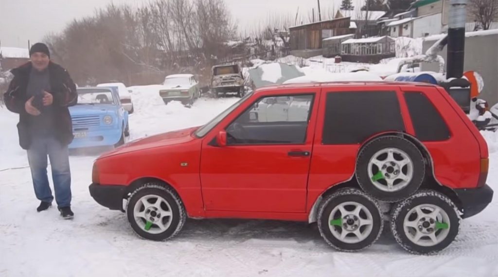 Fiat Uno à HUIT roues: création russe extravagante [Video]