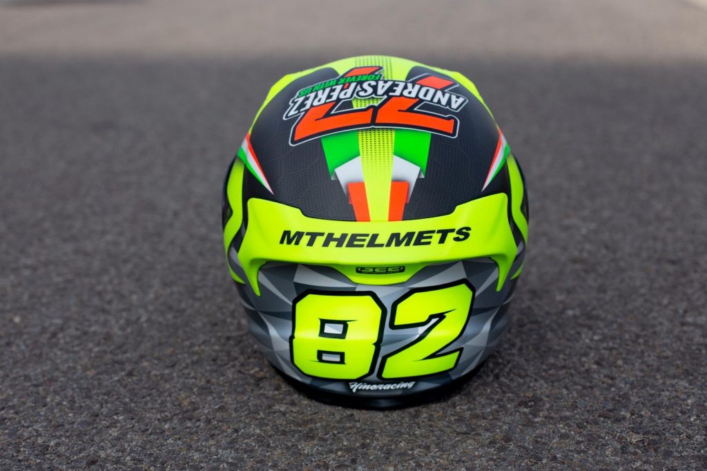Moto3 2020 Stefano Nepa : le pilote choisit Kre Snake Carbon de MT Helmets