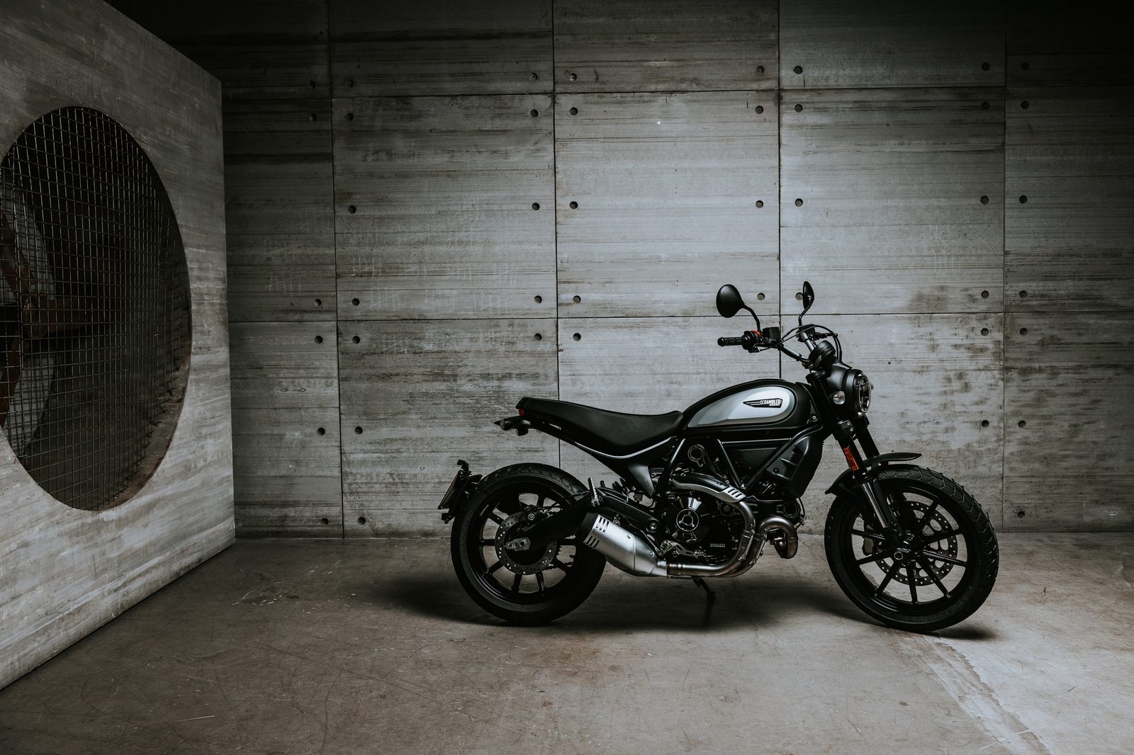 Ducati Scrambler 800 Icon Noir
