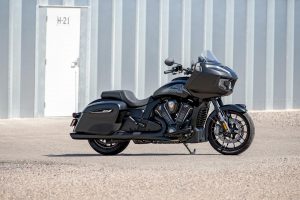 Indian Challenger Dark Horse 2020 Thunder Noir Fumée