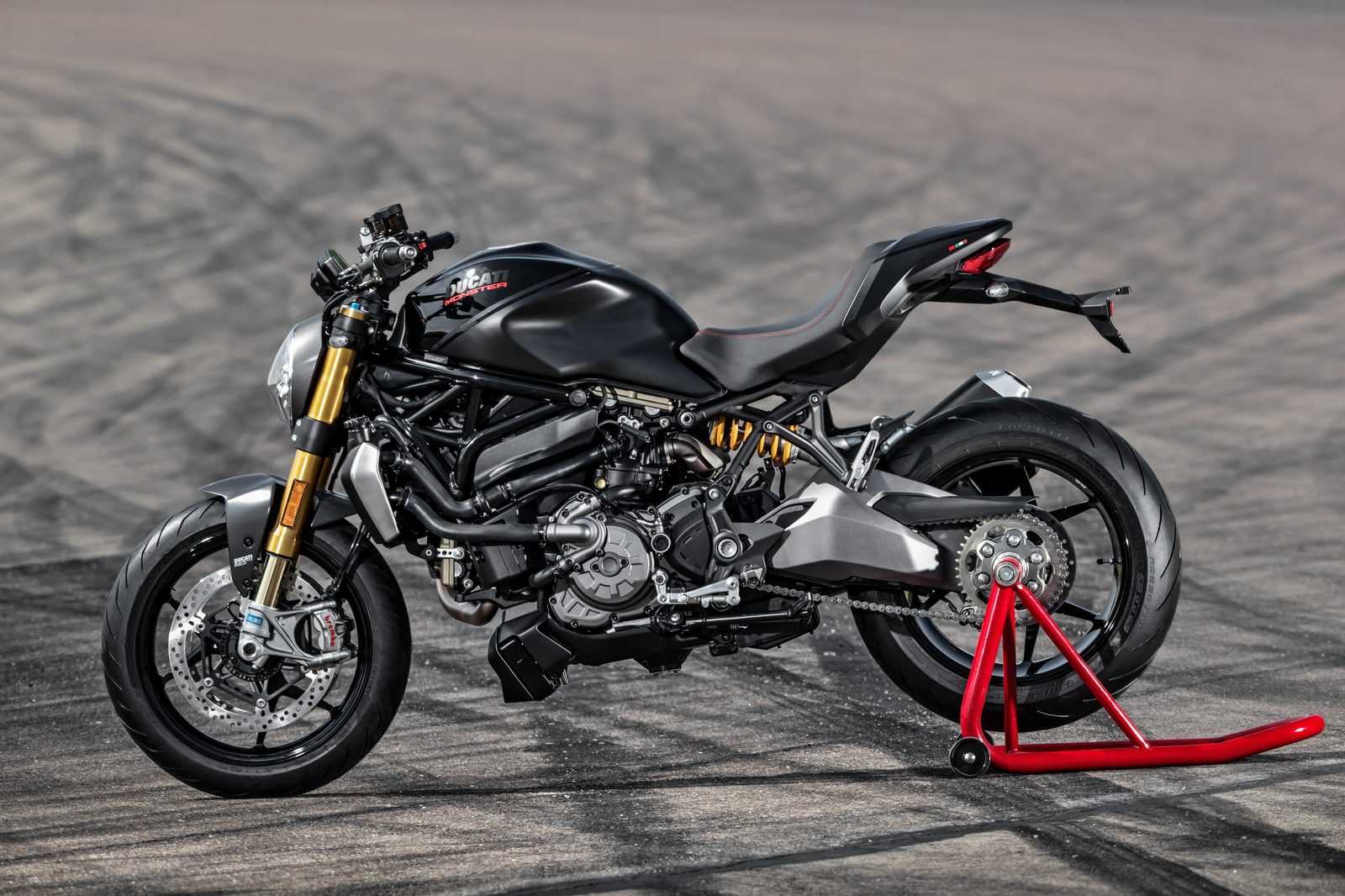 Ducati Monster 1200 S Noir sur Noir