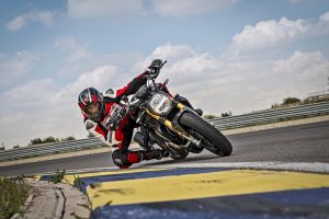 Ducati Monster 1200 S Noir sur Noir Ducati Monster 1200 S Noir sur Noir
