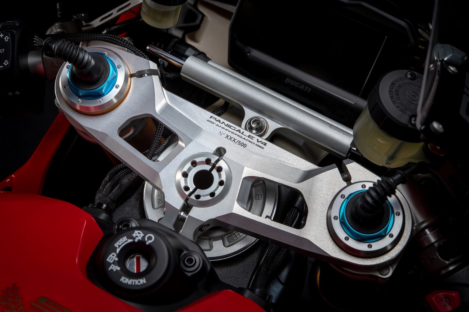 Ducati Danigale V4 Anniversaire 916