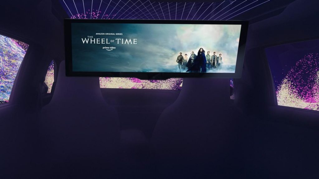 BMW Theater Screen transforme l'arrière du véhicule en salle de cinéma