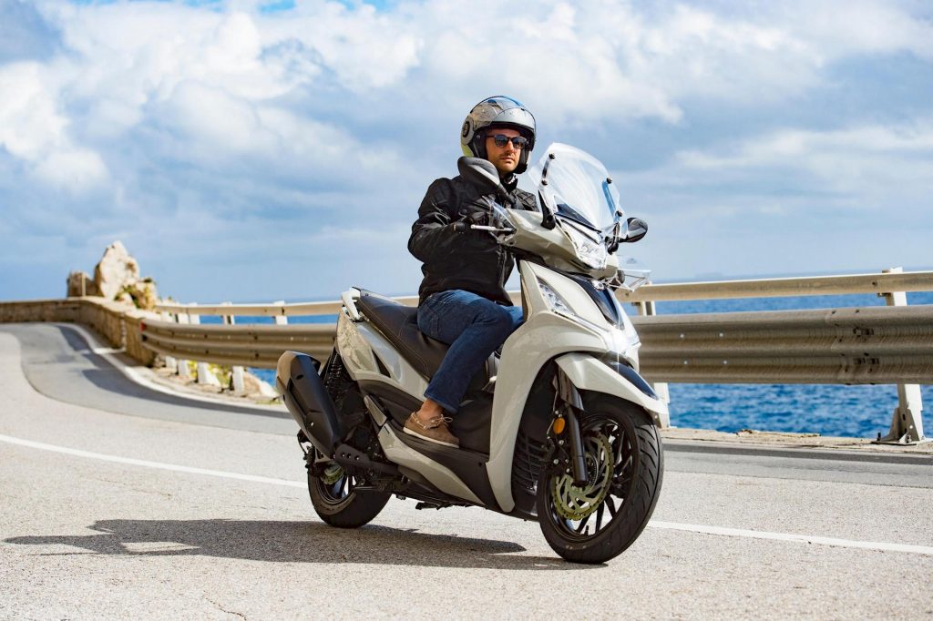 Kymco Agility 300i ABS : prix du nouveau scooter à roues hautes