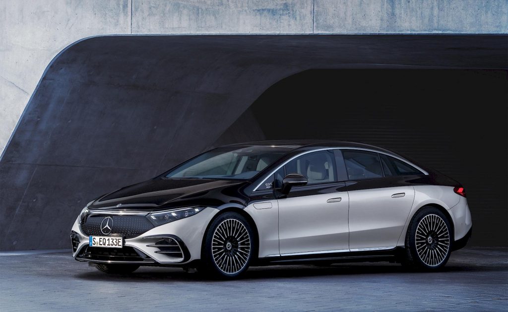 Mercedes et Tesla détournent l'attention de la conduite avec la télévision et les jeux vidéo ?