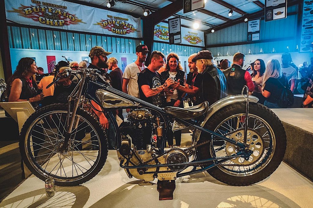 Motorcycles As Art: Italian Skinnys en tournée avec Motor Bike Expo à la conquête des motards américains à Sturgis