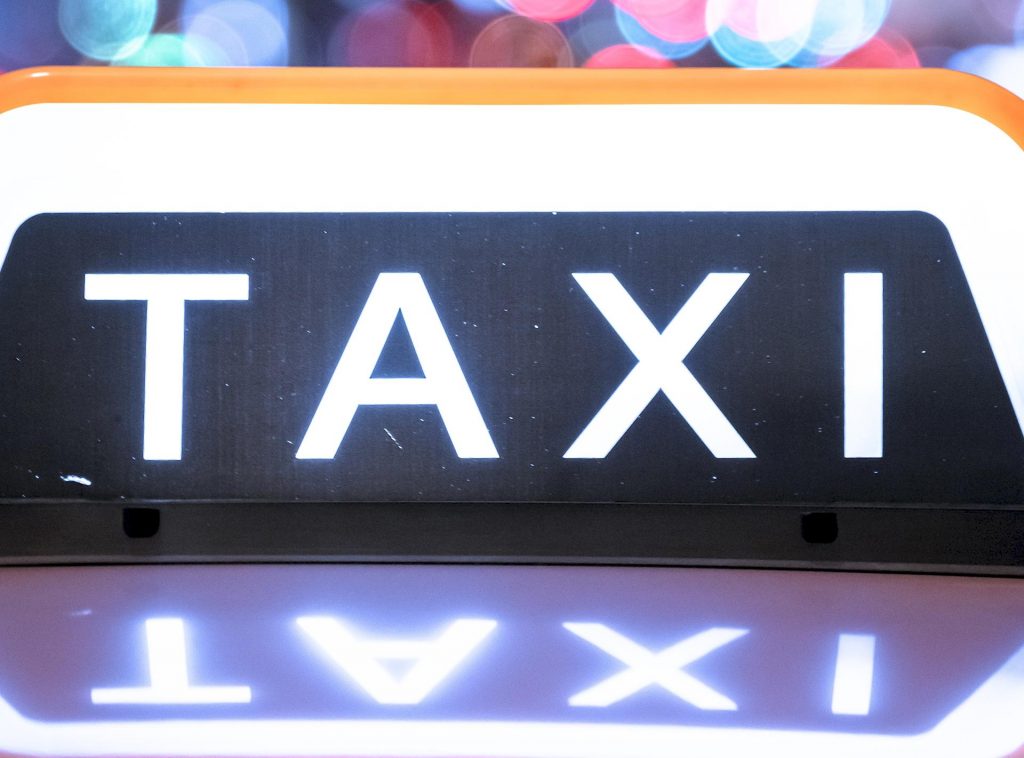 Une femme a payé 10 000 $ pour un trajet en taxi de 1 km