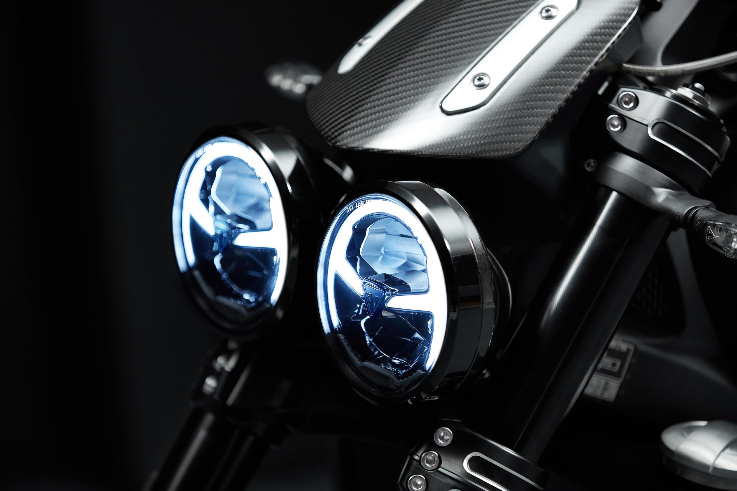 Triumph_Rocket_3_TFC-LED_Phare