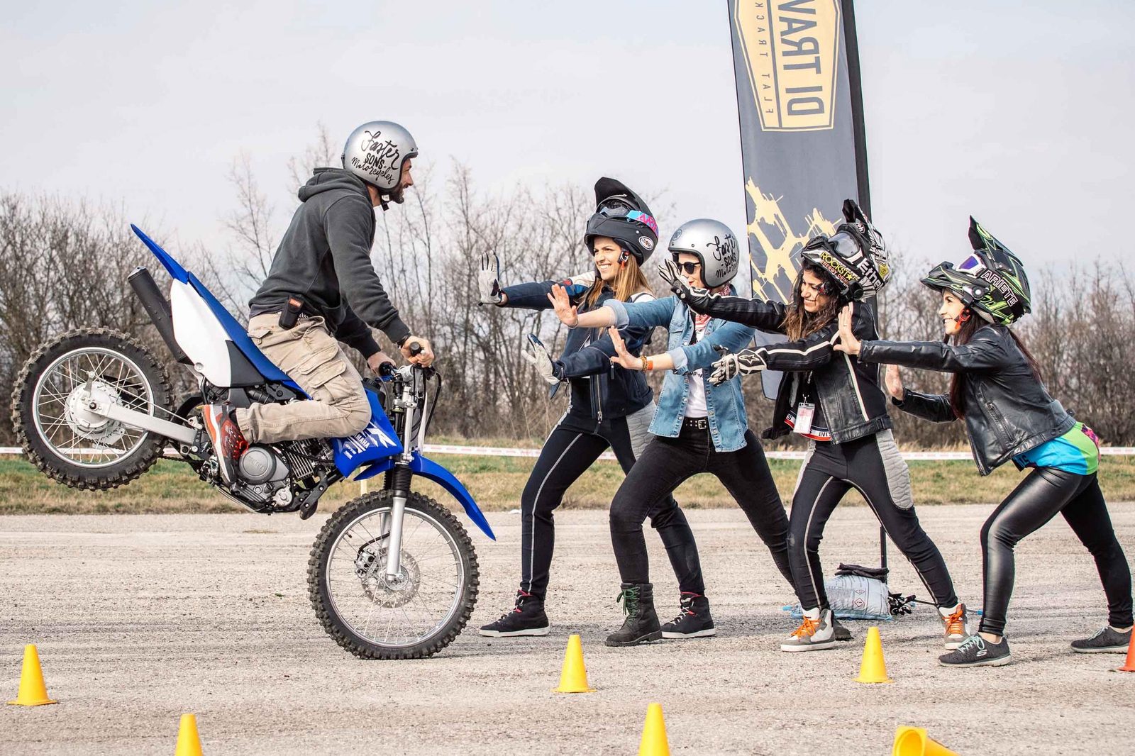 Camp d'entraînement Motors pour femmes