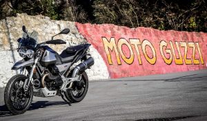 Moto Guzzi V85 TT à Mandello