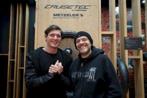 16_Max_Pezzali_Aldo_Montano_stand_Metzeler_Motor_Bike_Expo_2019_06928 16_Max_Pezzali_Aldo_Montano_stand_Metzeler_Motor_Bike_Expo_2019_06928