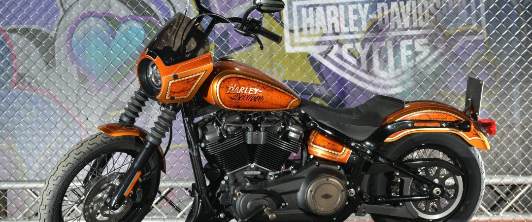La Harley-Davidson Softail Street de Max Pezzali Bob la Jolla