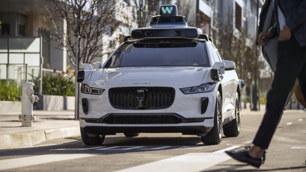 A San Francisco, une rue est envahie depuis des semaines par des voitures autonomes.