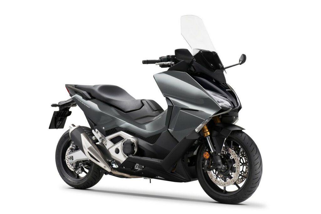 Honda Forza 750 2023 : style GT, élégant et spacieux