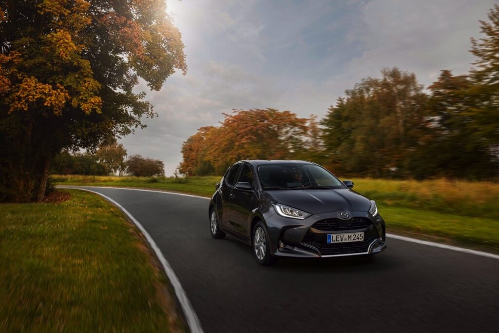 J'ai parcouru 400 km sur la Mazda2 hybride : c'est combien j'ai dépensé