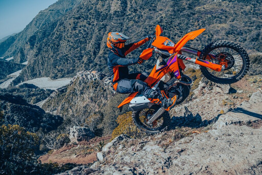 KTM Enduro 2024 : la nouvelle gamme à partir de 10 530 euros