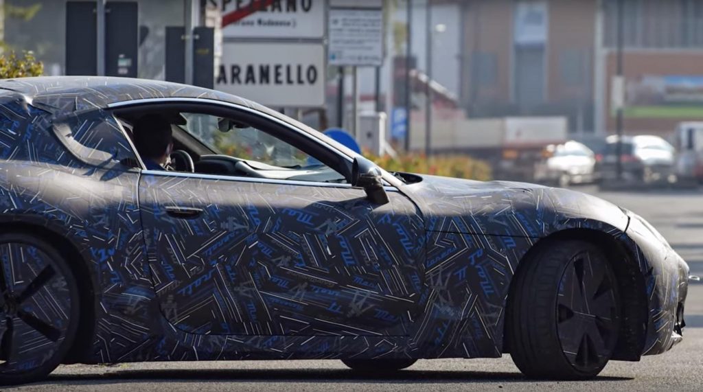 La vidéo espion de la Maserati GranTurismo dans les rues de Maranello nous laisse entendre le bruit du moteur