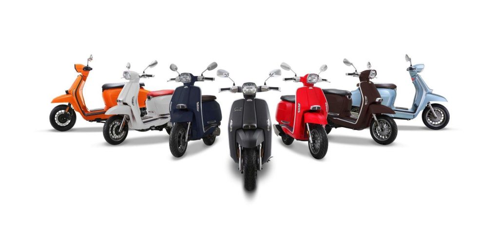 Nouvelle Lambretta V Special 2018 : la V 125 Special Pirelli Edition et la V-Special BiColor