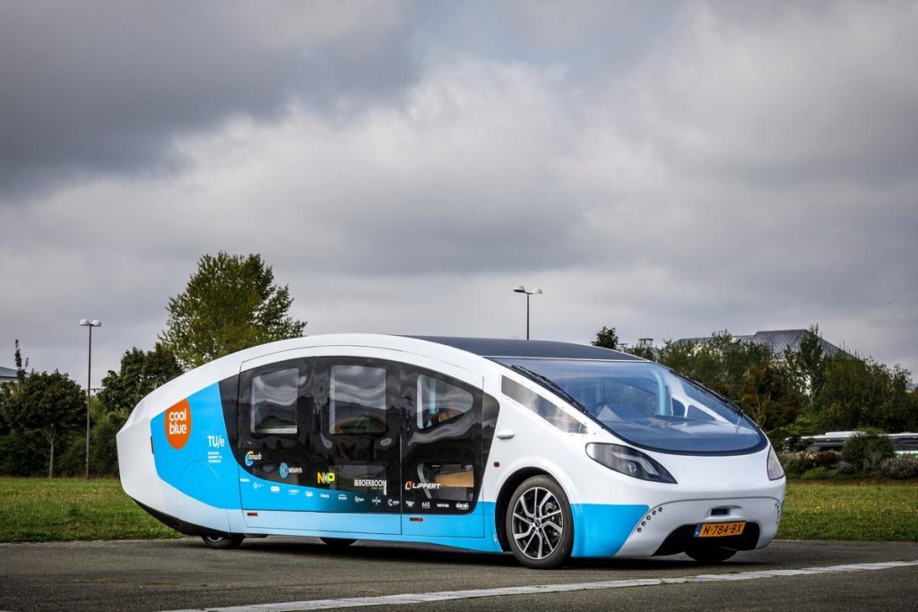Prototype de véhicule à énergie solaire : Stella Vita, la nouvelle mobilité durable