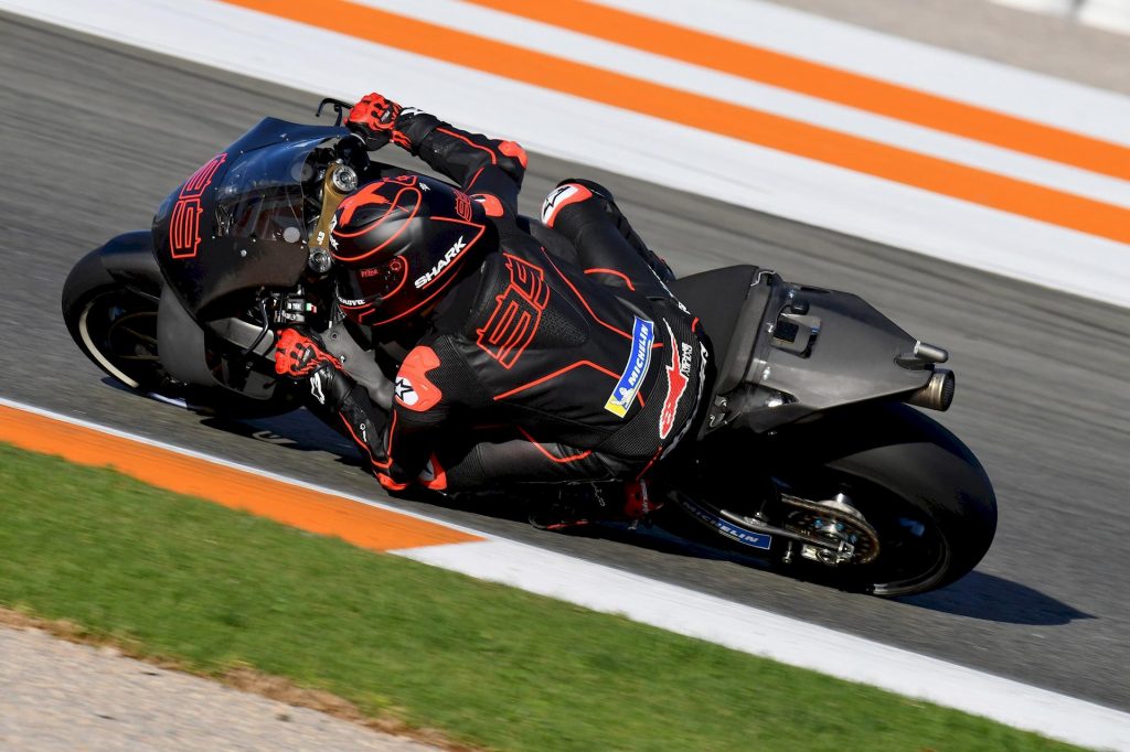 Shark Race R Pro GP, le premier casque de course homologué FIM