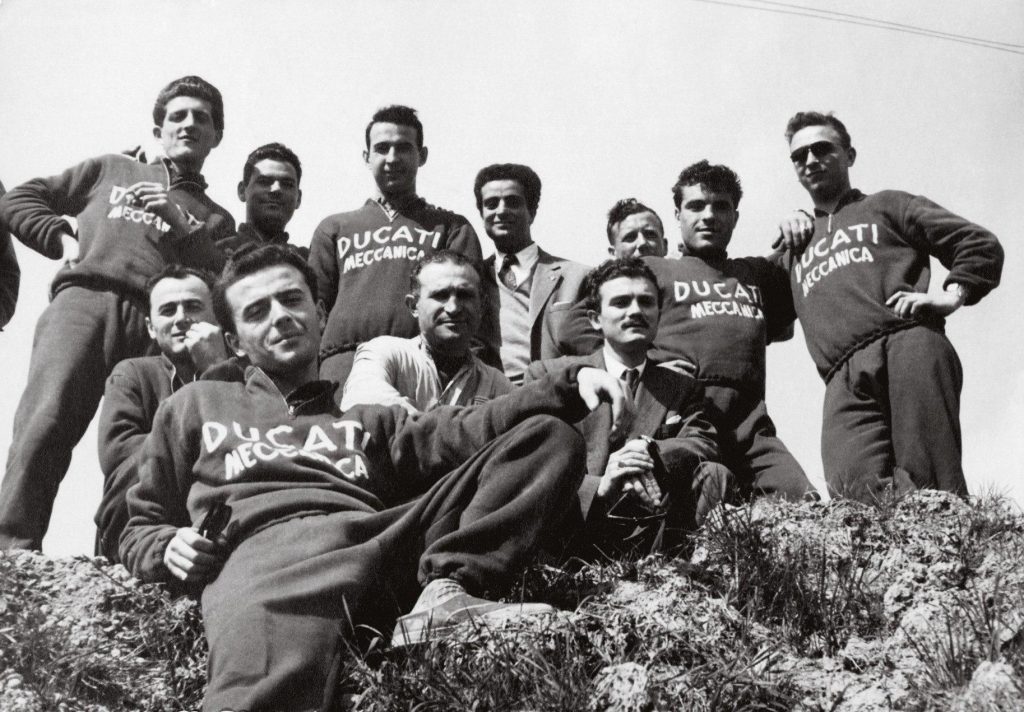 Musée Ducati, exposition temporaire consacrée au tour du monde de Leopoldo Tartarini et Giorgio Monetti