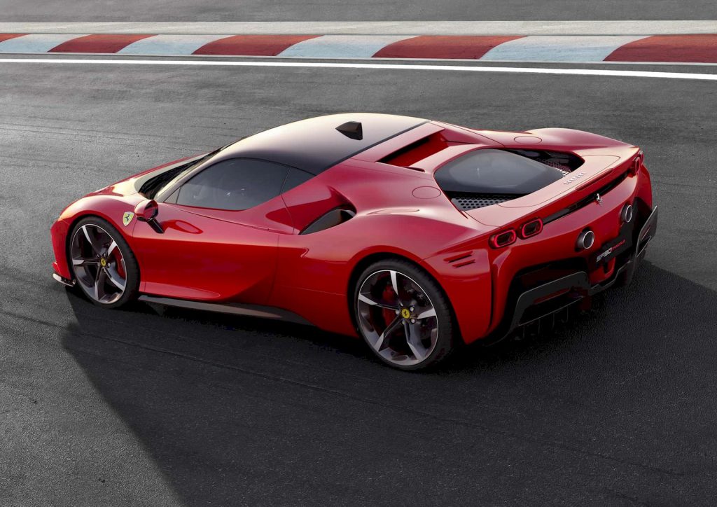 Un prototype de la Ferrari SF90 Stradale a été complètement détruit en Allemagne