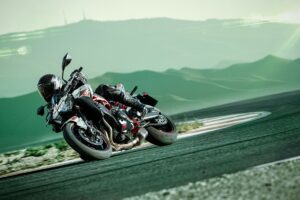 Promotion Kawasaki Z900 (2) Promotion Kawasaki Z900 (2)