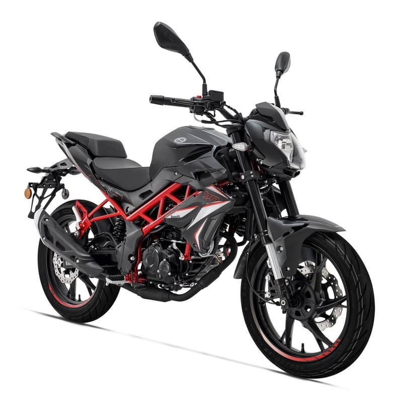 Benelli BN 125 2023 : le petit nu au prix de 2 690 euros fc