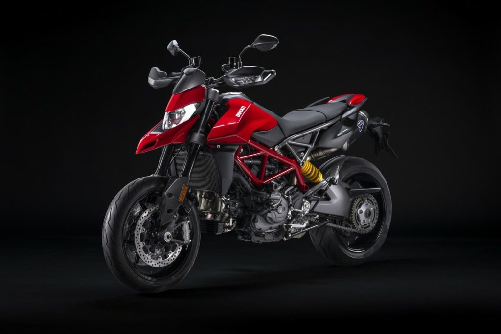 Ducati Hypermotard 950 2023 : Style et Sport pour rehausser la sportivité du fun-bike Borgo Panigale