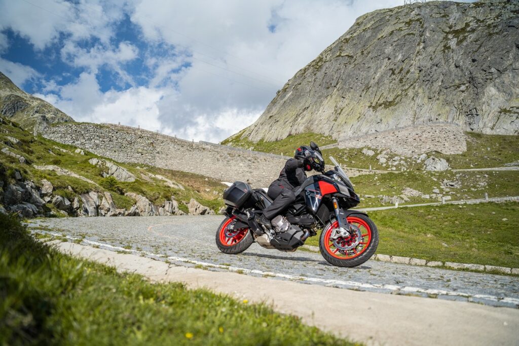 Ducati Multistrada V2 S 2024 à partir de 18 690 euros