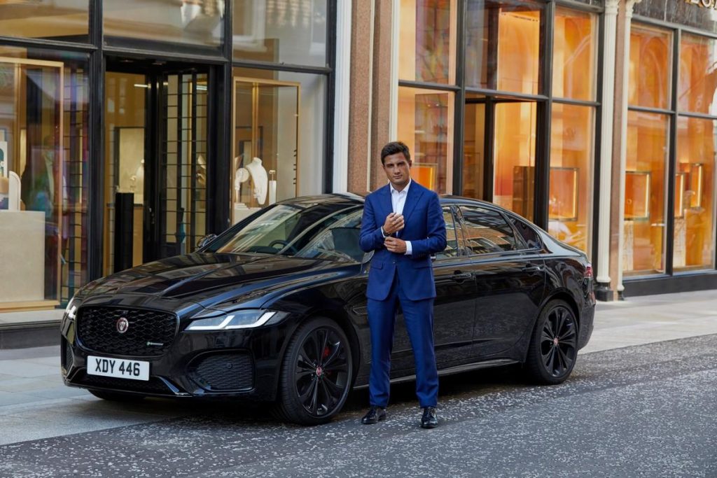 London No Time To Die Jaguar XF : le frisson de la poursuite avec Mitch Evans