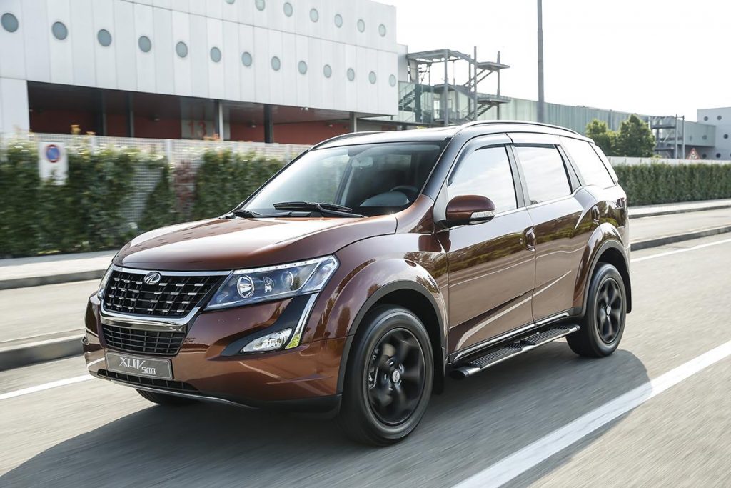 Mahindra propose : KUV100 NXT K6+ à 10 930 € et XUV500 à partir de 19 990 € jusqu'au 31 décembre !