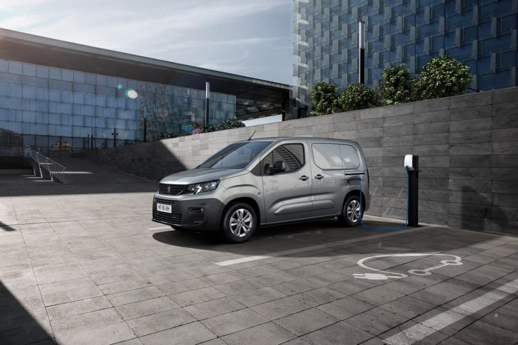 Peugeot e-PARTNER 2021 à partir de 26 535 euros