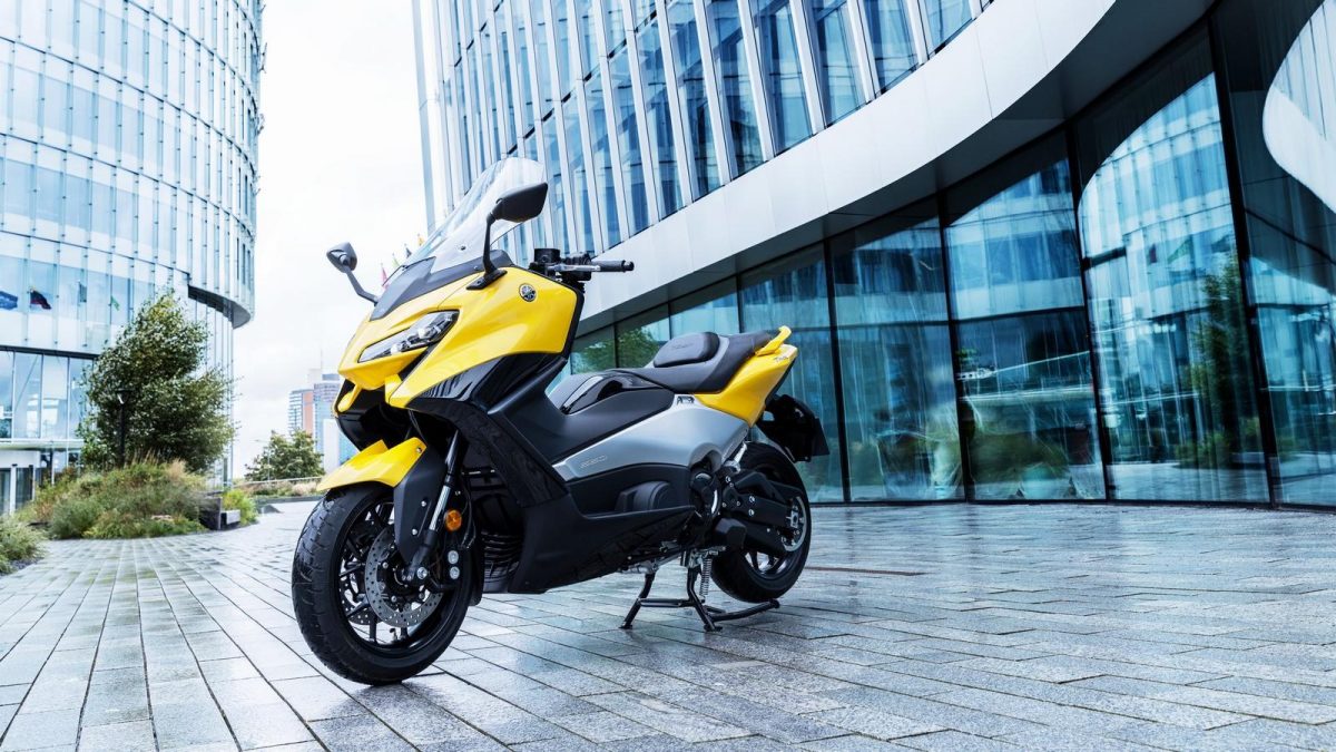 Yamaha T-MAX 2022