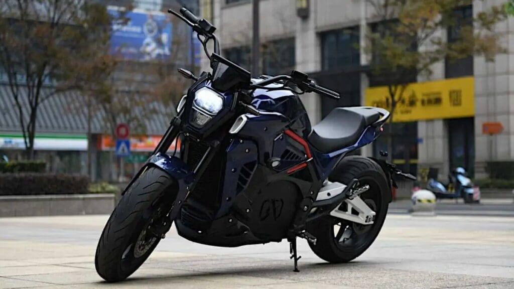 Alrendo TS Bravo : chez Eicma la voiture électrique chinoise avec 419 km d'autonomie