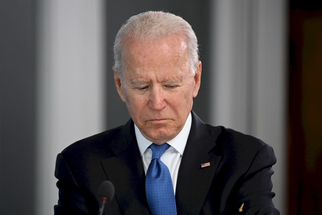 Elon Musk confirme: Biden n'a pas invité Tesla à l'événement de voitures électriques de la Maison Blanche
