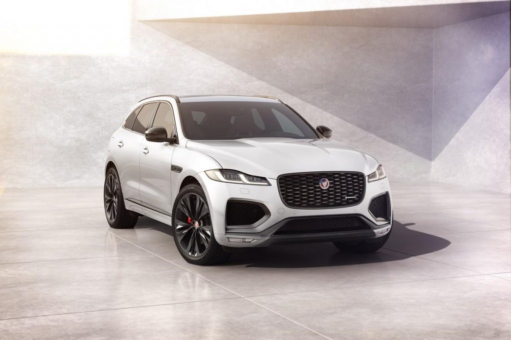 Jaguar F-Pace R-Dynamic Black à partir de 65 940 euros