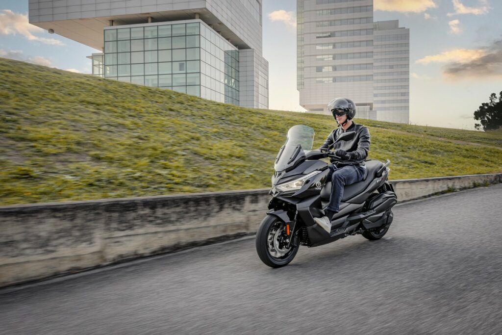 Le nouveau scooter Voge Challenge SR4 350 à 6 590 €