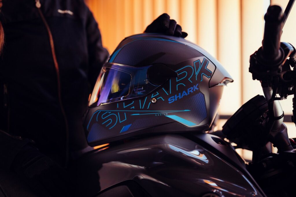 Shark D-SKWAL 2 2023 : nouveaux graphismes pour le casque intégral