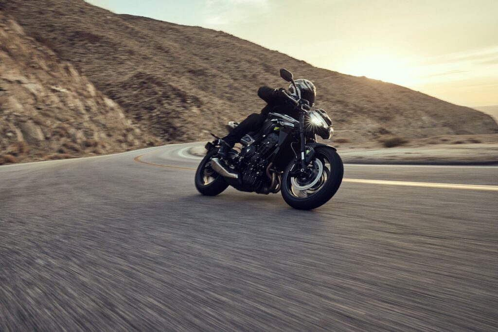 Triumph Street Triple 765 2023 : la plus agressive et la plus sportive de tous les temps